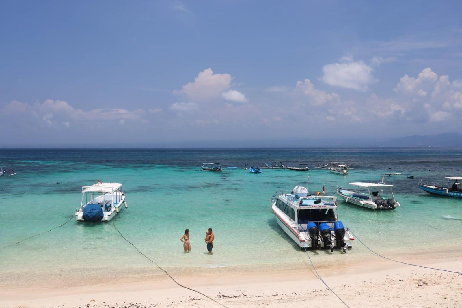 Castaway Island Hostel Lembongan Exteriör bild